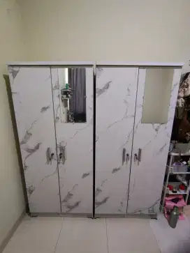 Dijual Lemari Pakaian 2 Buah