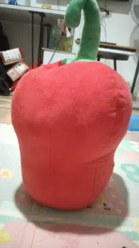 Boneka masih keadaan baru
