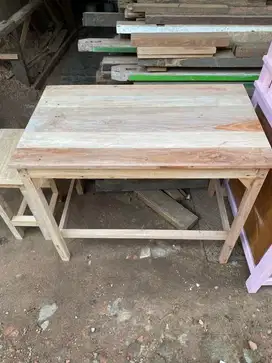 Diorder!! Meja dan kursi bahan kayu meranti baguss