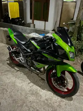 dijual sihijau gagah kawasaki ninja rr 2012