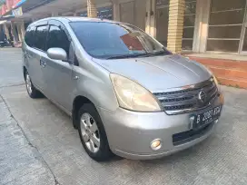 Nissan Grand Livina 1.5 XV Ultimate AT 2010 – Siap Pakai