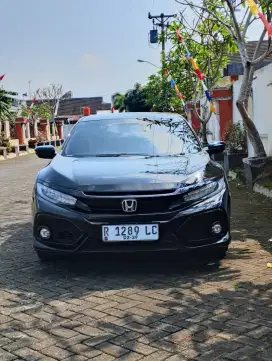 Civic Hatchback 2017 KM 20RB