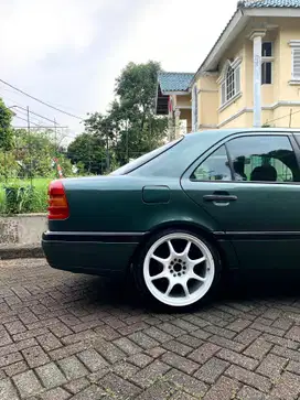 Mercedes-Benz C180 1995 Bensin