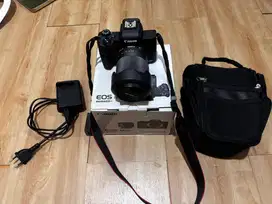 Canon EOS M50 + lens kit