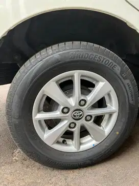 brigestone turanza 6 kondisi 90% baru pake 1 bulan nik 2025 like new