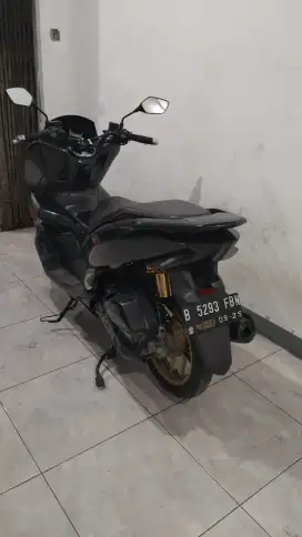 PCX 150 hitam sudah full modifikasi standaran