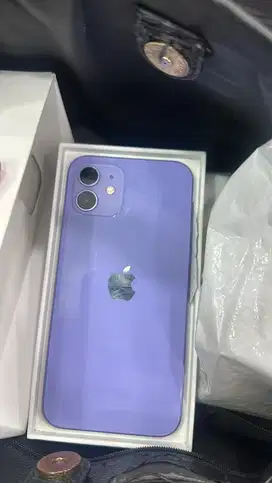 Di jual iphone 12 purple 128 Grs resmi (masih garansi)