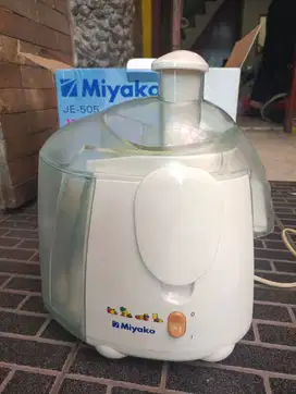 Juicer miyako type je-505