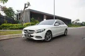 2014 MercedesBenz C200 Avantgarde W205