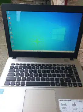 Jual leptop Asus X441S Ram 2 GB kondisi masih bagus