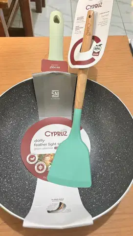 Cypruz wajan penggorengan anti lengket Fry Wok Featherlight Series