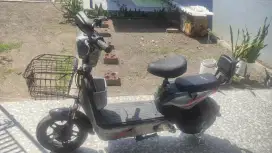 Sepeda listrik merk sunrice