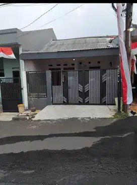 Di jual murah rumah di kencana tanah sereal