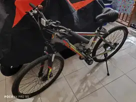 Jual Polygon Monarch M4