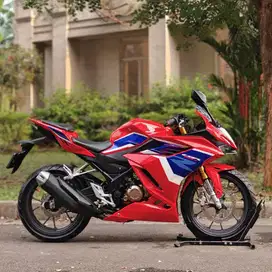 HONDA CBR150R TRICOLOR 2023 KM 1K PAJAK ON MULUS