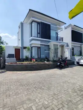 Rumah 2 Lantai Dalam Perumahan Dekat Hotel Hyatt Di Jl Palagan