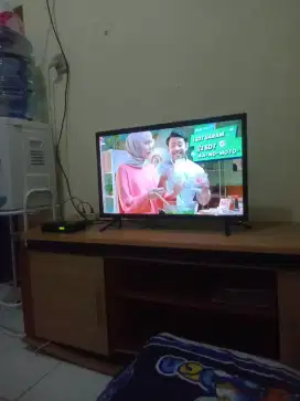 Jual aja TV LED Polytron 24 inchi plus stb