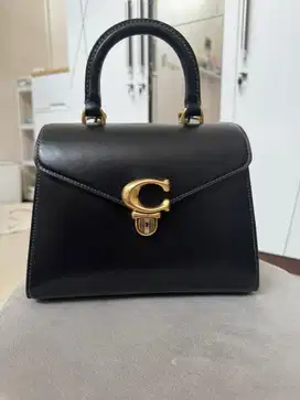 Tas coach warna hitam