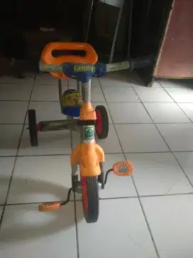 Sepedah anak roda 3