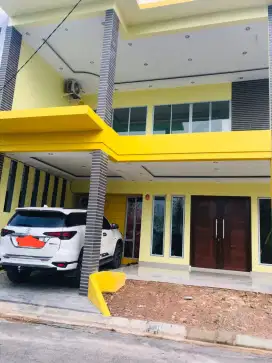 Rumah puri selebriti 1 di jual cepat