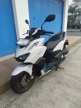 Vario 160 abs 2025  km 0 seperti baru