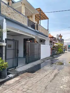 Jual Rumah 2lt Sudah Renovasi Lokasi Mekar Pemogan area Hunian
