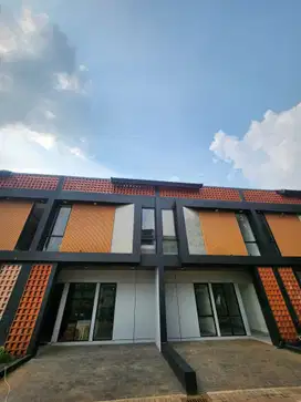 Rumah baru ready stock tinggal bawa koper aja