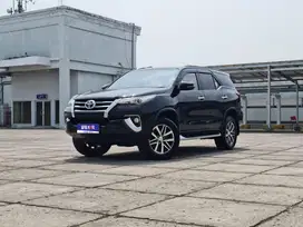 Good Condition !! Toyota Fortuner 2.4 VRZ AT Diesel 2020 Hitam KM 40RB