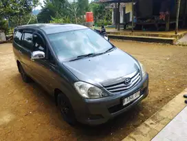 Toyota Kijang Innova 2009 Bensin
