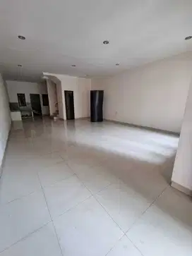 Disewakan Ruko Baru Lokasi Strategis daerah rame di Kelapa Gading