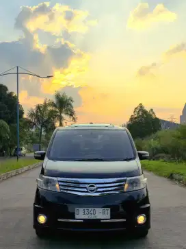 Nissan Serena C25 HWS CBU Jepang mulus siap pakai