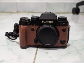 Fujifilm X-T1 Body
Only+Baterai+Charger+L plate