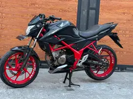 Honda cb150r 2016 ab on