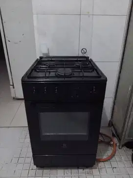 Jual oven gas 3tungku dan panggang brand Electrolux