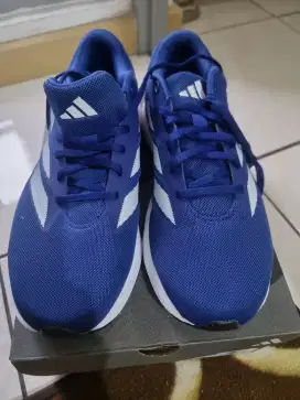 Sepatu Adidas Duramo RC – Size 43,5 (UK 9) – Unisex – Baru