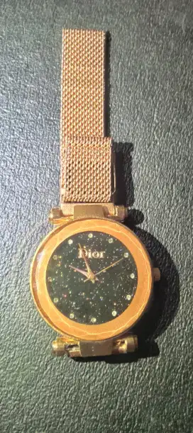 Dior jam wanita siap pakai nego cod rungkut gan