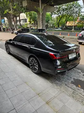 BMW 730Li 2022 Bensin