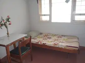 Dikontrakkan rumah untuk mahasiswi