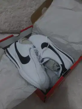 Nike ORIGINAL Cortez Leather Size 40