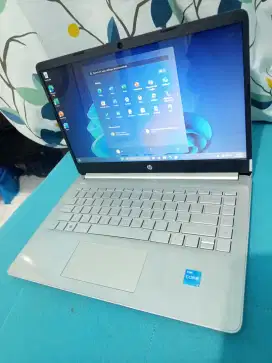 laptop HP 14 Core i3 Gen 11 . Ram 8gb/SSD 256GB .Windows 11. (2,9GHz)