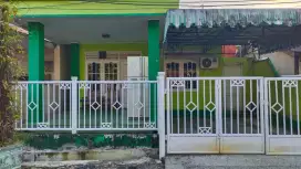 Dikontrakkan Rumah Pribadi dengan prabotnya.