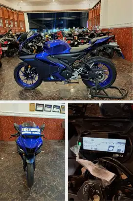 DP 1 JT R15 V4 2023 LIKE NEW KM LOW BERGARANSI [ FREE OLI SERVICE ]