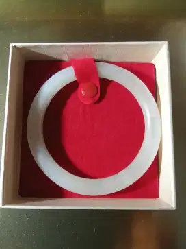 Gelang giok warna cerah