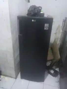 Di jual freezer LG 6 rak