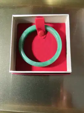 Gelang giok alam