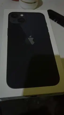 Ip 13 128 Gb fullshet resmi ibox ( 2 bulan pemakaian )