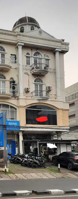 DISEWA RUKO 4LT+ROOFTOP, LOKASI SANGAT STRATEGIS di RADIO DALAM