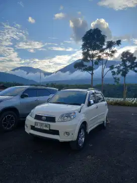 2011 Toyota rush s at for sale