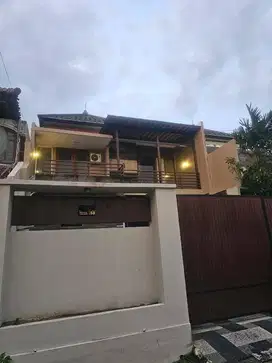 Dijual Rumah Mewah 2 Lantai di Tukad Pakerisan Panjer - Dekat Renon