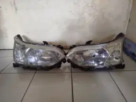 Headlamp dan stoplamp Avanza